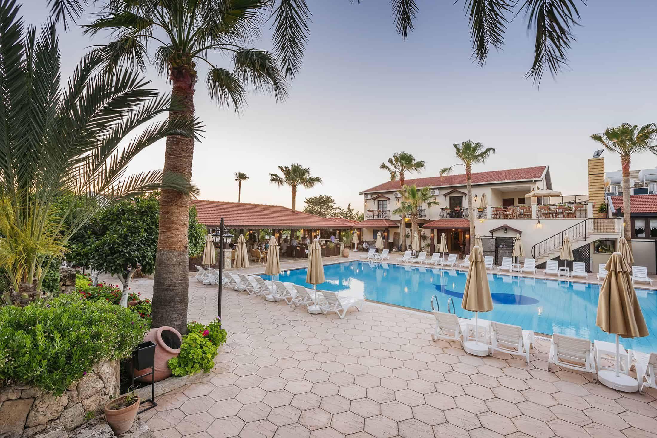 Almond Holiday Village & Hotel Karavas  Екстериор снимка