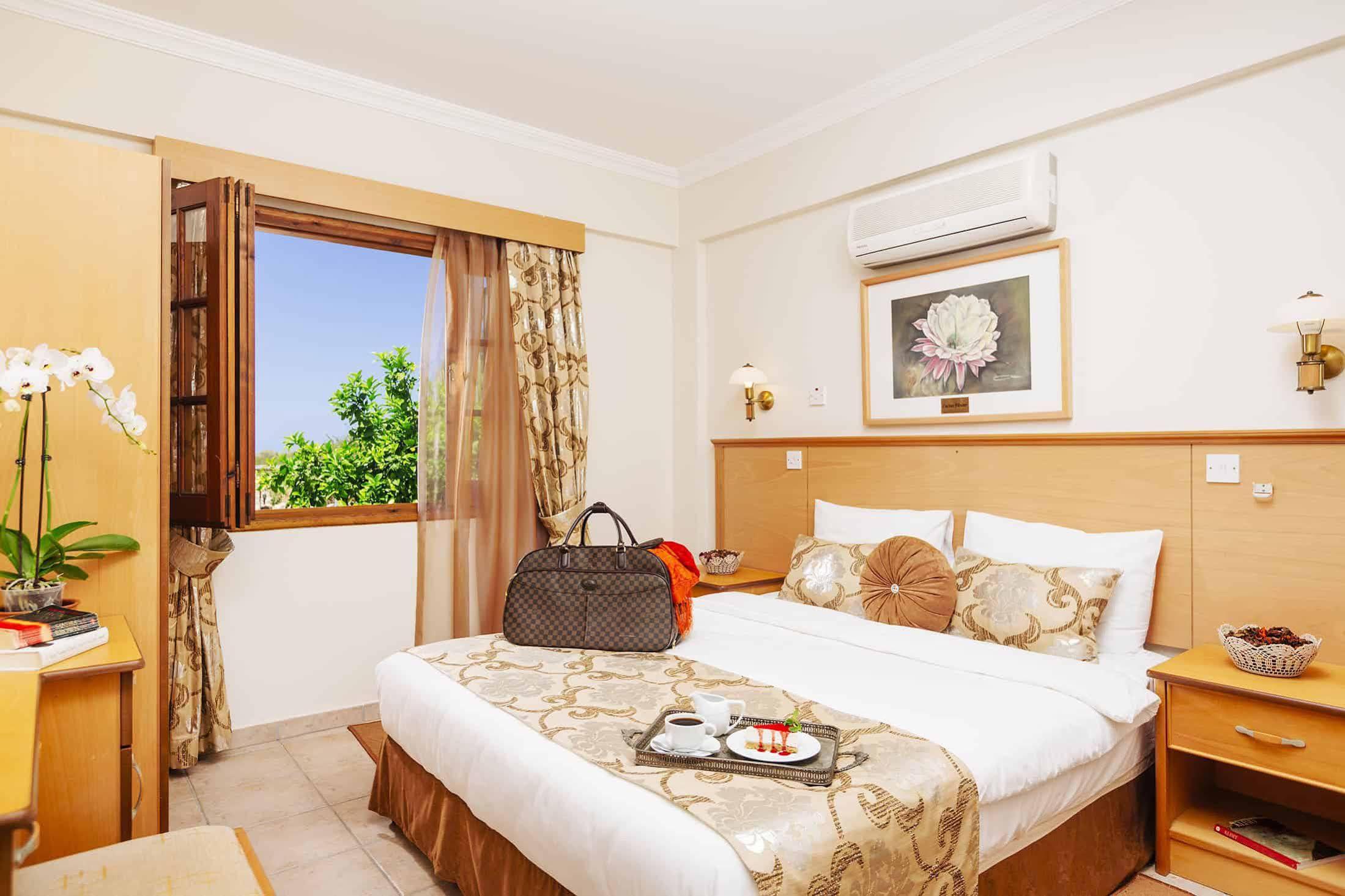 Almond Holiday Village & Hotel Karavas  Екстериор снимка